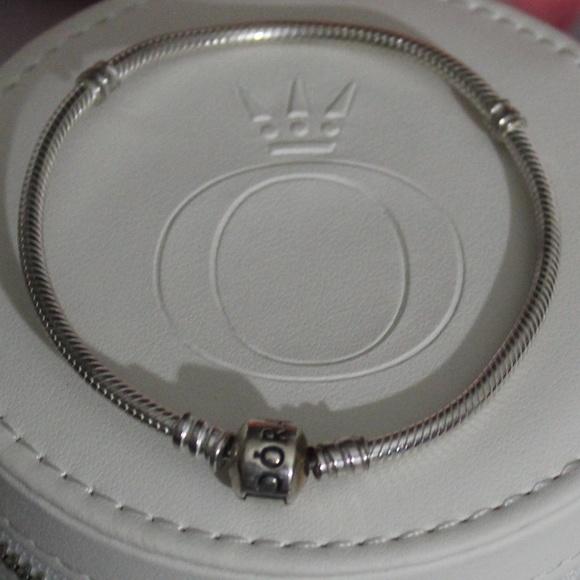 Classic Pandora Charm Bracelet Barrel Clasp 7.9 in - Picture 4 of 8